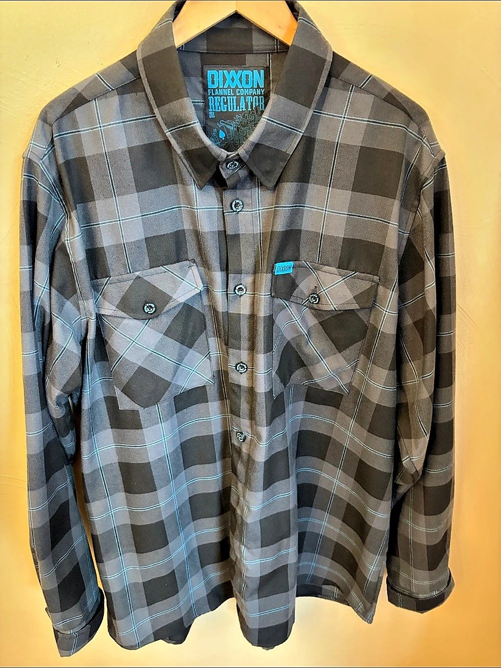 Dixxon Flannel Company Regulator Plaid Button Down Gray & Black 2XL Like New - t